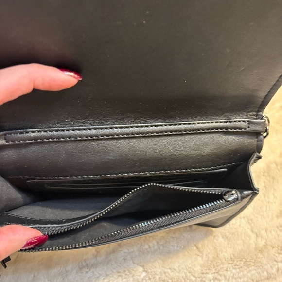 AKAIV Crossbody Bag Black Reptile Print Steel-tone Chain Strap Tassel Vegan - Picture 10 of 16